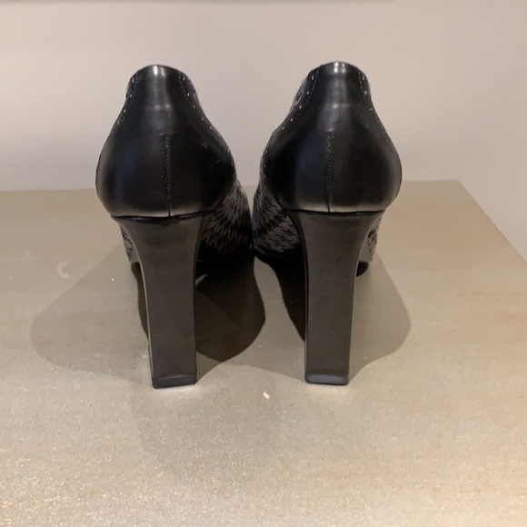 PRADA Herringbone tweed heels with leather toe - Picture 2 of 6